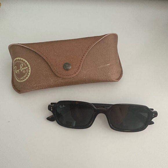 Ray-Ban Zuri Sunglasses